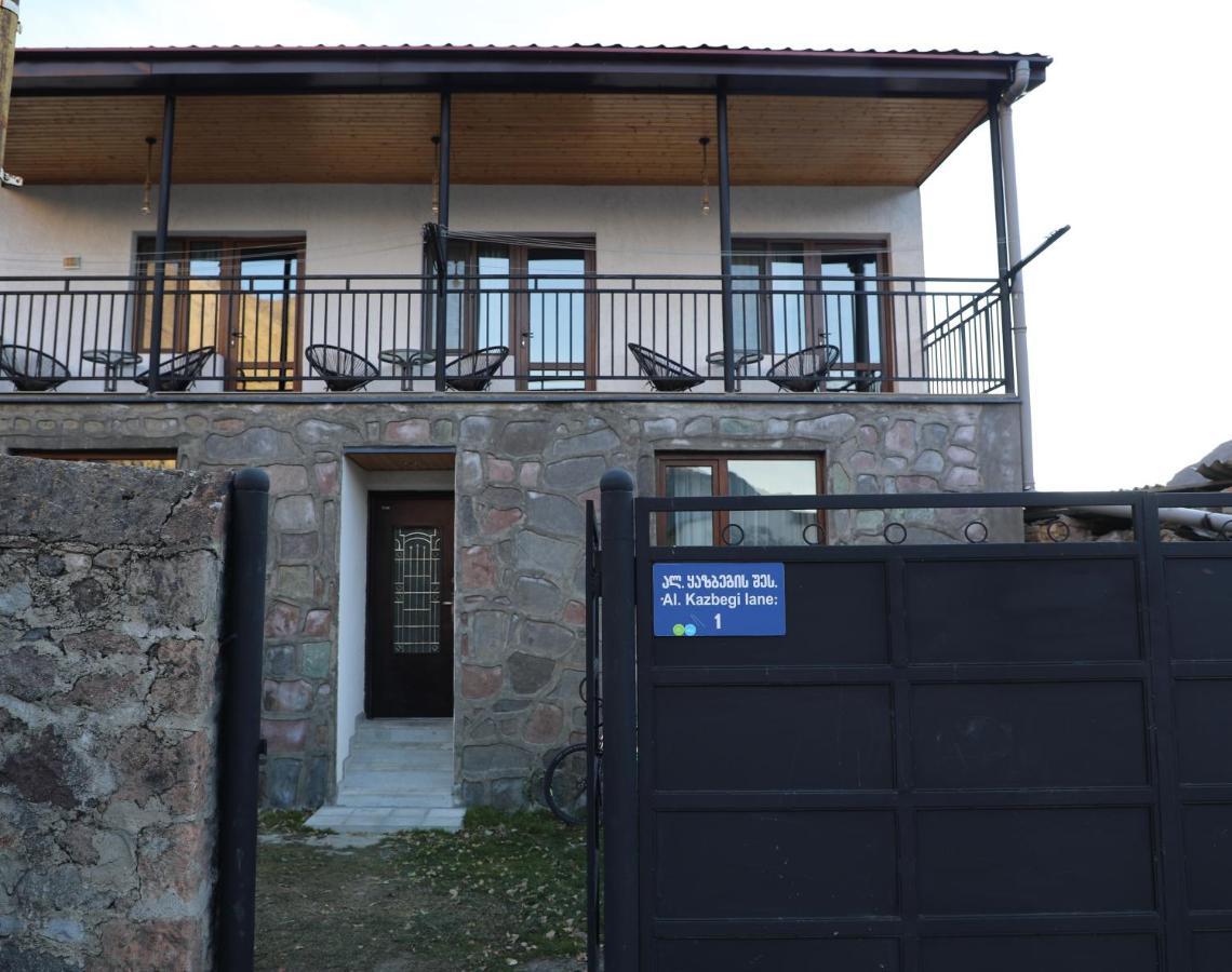 Paradise Inn Kazbegi ภายนอก รูปภาพ